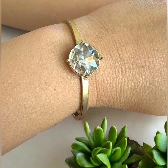 Women's Gold Tone Bangle Bracelet Round Crystal Rhinestone Costume Jewelry Vg